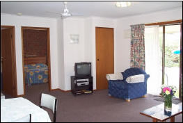 Lakes Jakaranda Holiday Units - Accommodation Georgetown 3