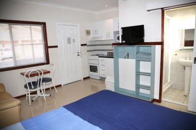 Across Country Motor Inn - Accommodation Georgetown 2