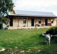 Mt Dutton Bay Woolshed Heritage Cottage - Accommodation Georgetown