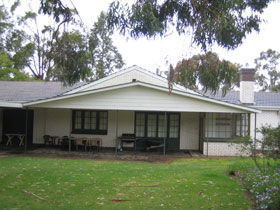 Naracoorte Cottages - Pinkerton Hill - Accommodation Georgetown 0