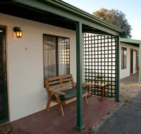 Moonta Bay Road Cabins and Cottages - Accommodation Georgetown