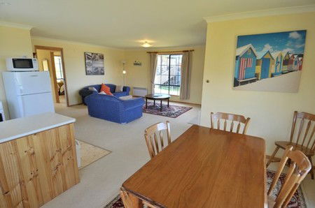 Bruny Island Accommodation Services - Omaroo Cottage - Accommodation Georgetown 1