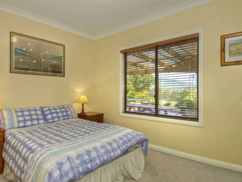 Lavender Views - Accommodation Georgetown 2