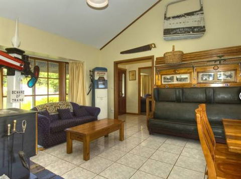 Lavender Views - Accommodation Georgetown 4