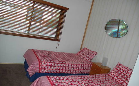 A Lake House At Burrill Lake - Accommodation Georgetown 2