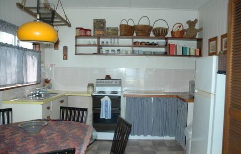 A Lake House At Burrill Lake - Accommodation Georgetown 4