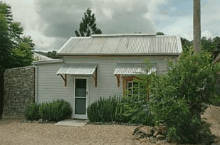 Mavis's Kitchen And Cabins - Accommodation Georgetown 0