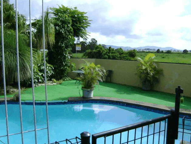 Poinciana Motel - Accommodation Georgetown 1