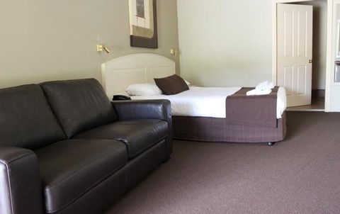 Bowen Inn - Accommodation Georgetown 1