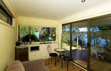 Blue Mountains Lakeside Bed And Breakfast - Accommodation Georgetown 3