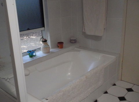 Beachfront Zilzie Holiday Home And Cottage - Accommodation Georgetown 2