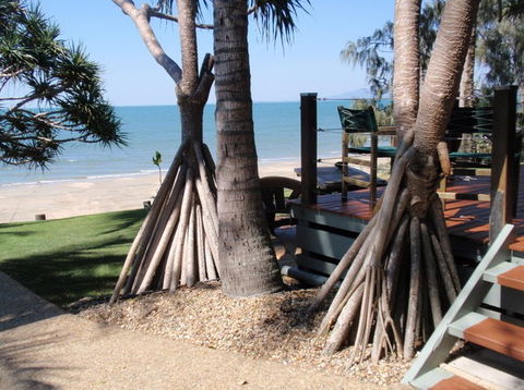 Beachfront Zilzie Holiday Home And Cottage - Accommodation Georgetown 4