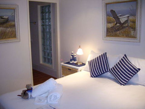 Alexander Lakeside Bed And Breakfast - Accommodation Georgetown 3