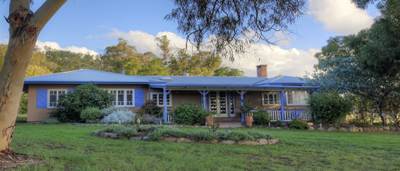 James Farmhouse And Rose Cottage - Accommodation Georgetown 1