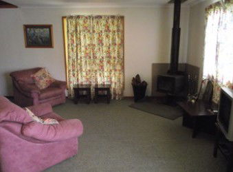 Ty-ar-y-bryn - Holiday Home - Accommodation Georgetown 2
