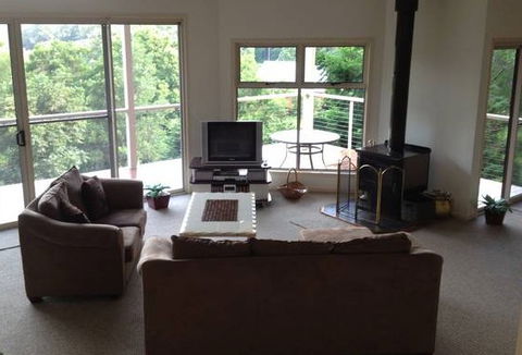 Ravensbourne Escape Kookaburra Kottage - Accommodation Georgetown 3