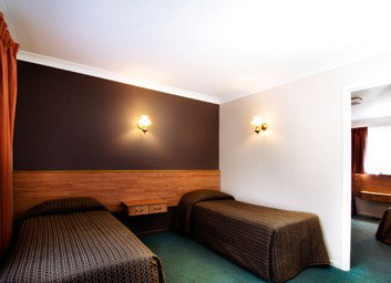 Riviera On Ruthven Motel - Accommodation Georgetown 5