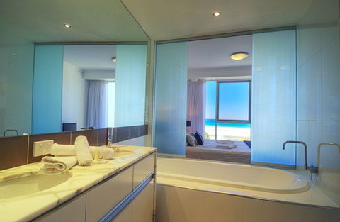 Reflection Tower Two - Accommodation Georgetown 1