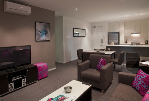Meriton Serviced Apartments Southport - Accommodation Georgetown 1