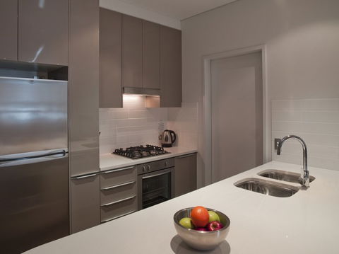 Meriton Serviced Apartments Southport - Accommodation Georgetown 2