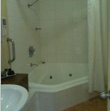 Golden Guitar Motor Inn - Accommodation Georgetown 4