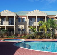 Country Comfort Inter City Perth Hotel  Apartments - Accommodation Georgetown