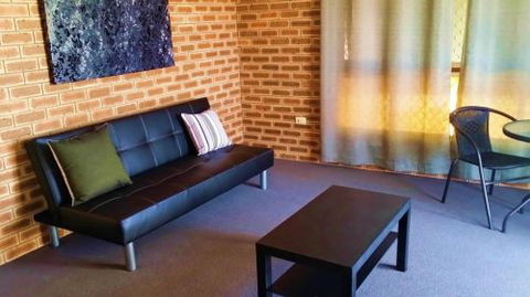 Jackaroo Apartments - Accommodation Georgetown 2