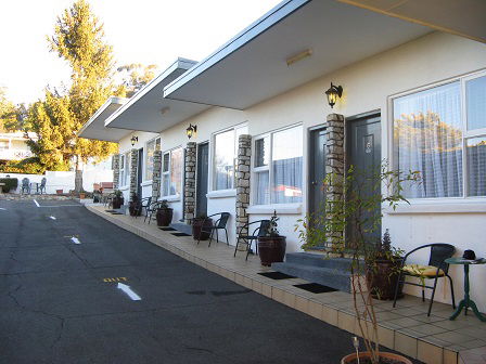 White Manor Motel - Accommodation Georgetown 1