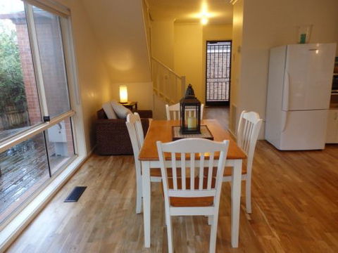 CENTREPOINT UNITS - HEIDELBERG - Accommodation Georgetown 7