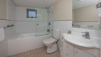 Napoleon On Kent - Accommodation Georgetown 1