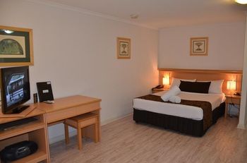 Napoleon On Kent - Accommodation Georgetown 8