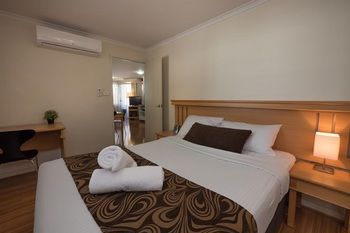 Napoleon On Kent - Accommodation Georgetown 9