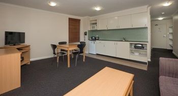 Napoleon On Kent - Accommodation Georgetown 24