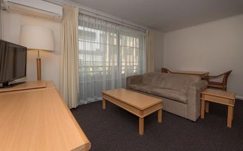 Napoleon On Kent - Accommodation Georgetown 31