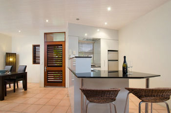 L'Auberge Noosa - Accommodation Georgetown 12