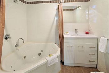 Holly Lodge - Accommodation Georgetown 13