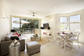 Maison Noosa Beachfront Resort - Accommodation Georgetown 26