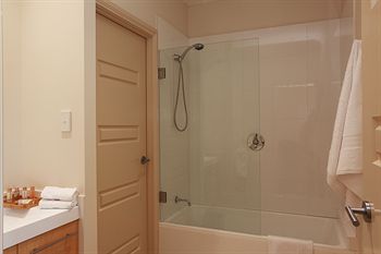 H Boutique Hotel - Accommodation Georgetown 4