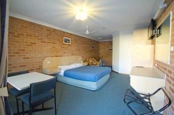 Branxton House Motel, Hunter Valley - Accommodation Georgetown 2