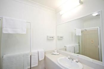 Branxton House Motel, Hunter Valley - Accommodation Georgetown 3