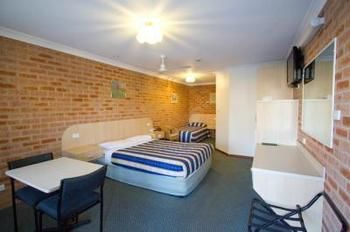 Branxton House Motel, Hunter Valley - Accommodation Georgetown 4