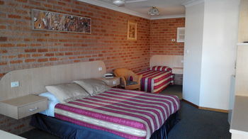 Branxton House Motel, Hunter Valley - Accommodation Georgetown 12