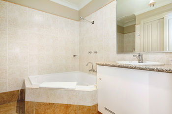 Edward Parry Motel & Apartments - Accommodation Georgetown 0