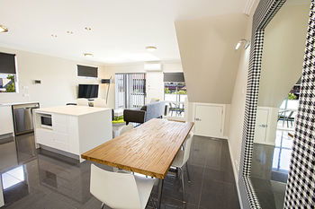 Astina Serviced Apartments - Parkside - Accommodation Georgetown 4
