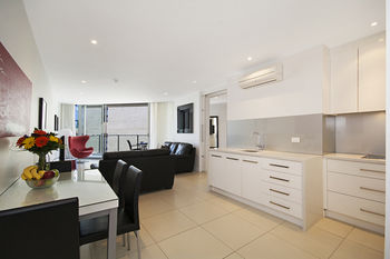 On The Beach Noosa - Accommodation Georgetown 9
