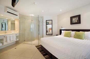 On The Beach Noosa - Accommodation Georgetown 16