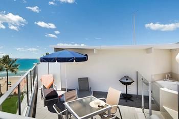 On The Beach Noosa - Accommodation Georgetown 17