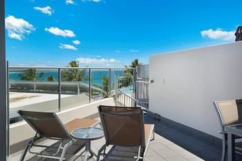 On The Beach Noosa - Accommodation Georgetown 18