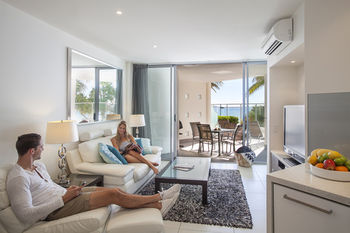 On The Beach Noosa - Accommodation Georgetown 32