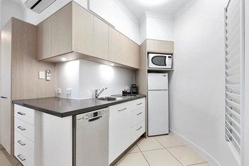 On The Beach Noosa - Accommodation Georgetown 76